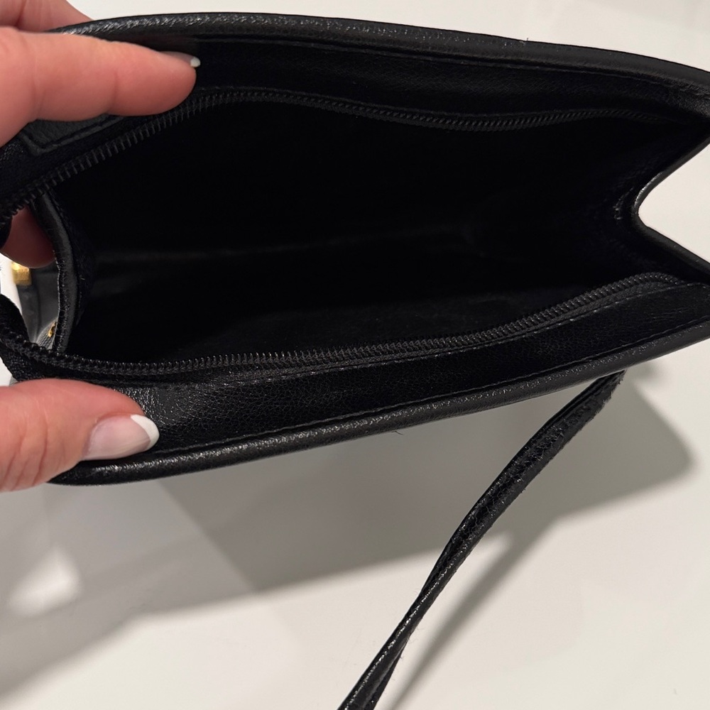 Fendi authentic Black Crossbody Bag - Picture 4 of 6